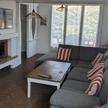 16 Personnes A 50m Sud בית נופש