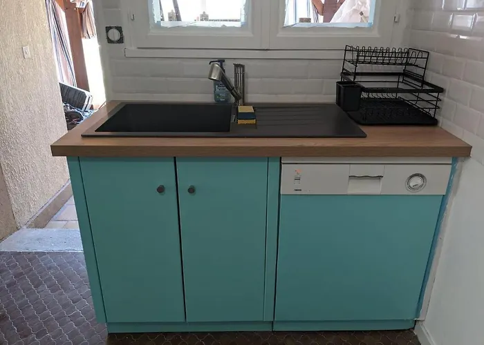 16 Personnes A 50m Sud 度假居 *